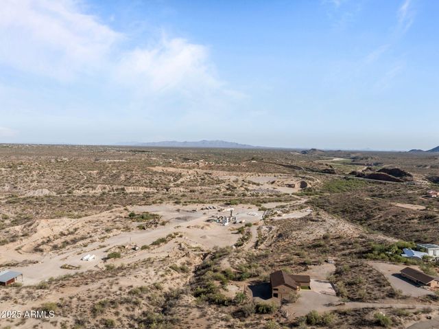 45327 SAN DOMINGO PEAK Trail, Morristown, AZ 85342