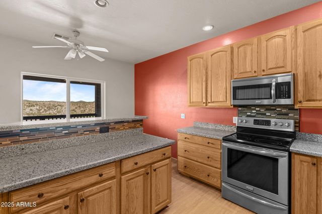 45327 SAN DOMINGO PEAK Trail, Morristown, AZ 85342