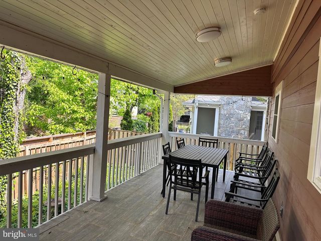 7315 UNIVERSITY AVE, Glen Echo, MD 20812