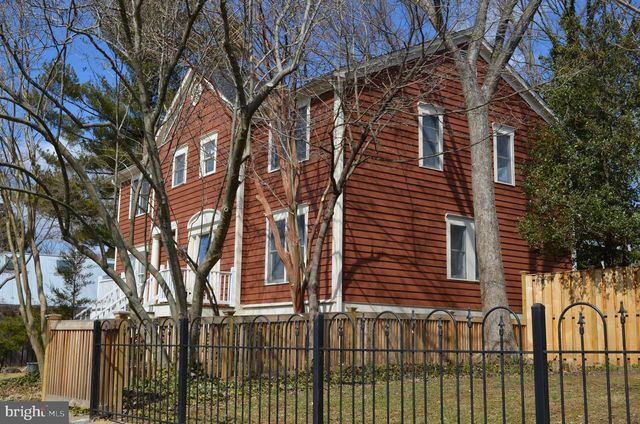 7315 UNIVERSITY AVE, Glen Echo, MD 20812
