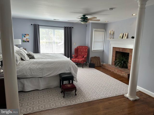 7315 UNIVERSITY AVE, Glen Echo, MD 20812