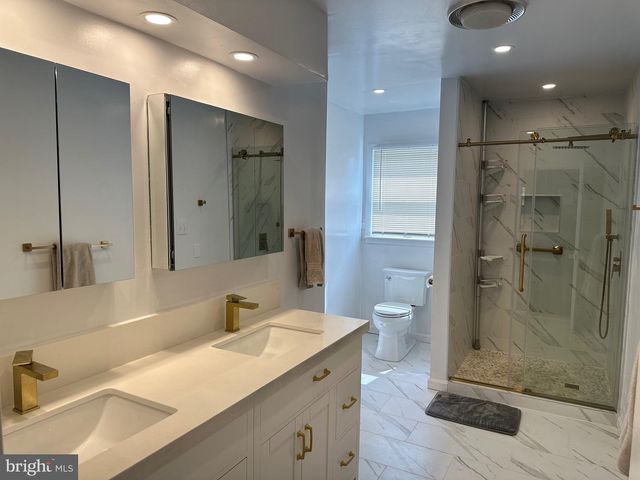 7315 UNIVERSITY AVE, Glen Echo, MD 20812