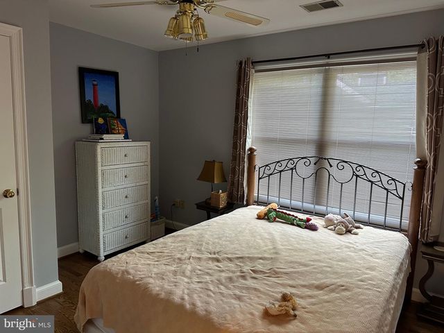 7315 UNIVERSITY AVE, Glen Echo, MD 20812