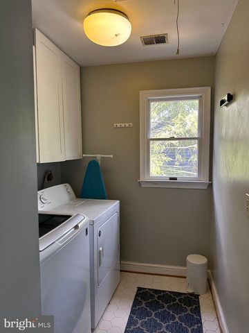 7315 UNIVERSITY AVE, Glen Echo, MD 20812