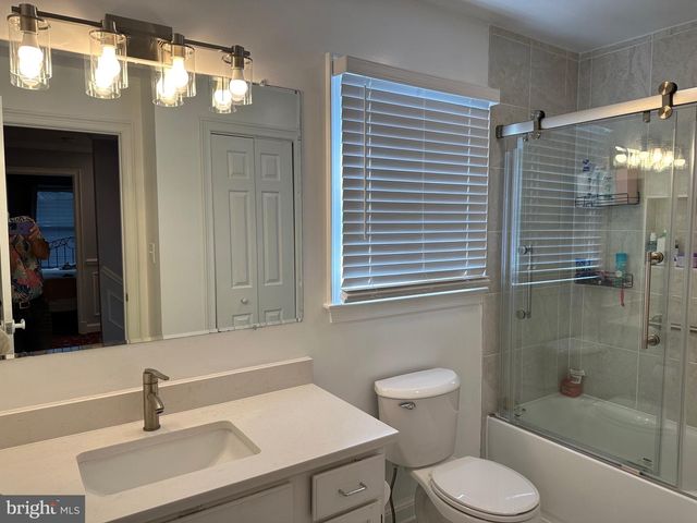 7315 UNIVERSITY AVE, Glen Echo, MD 20812
