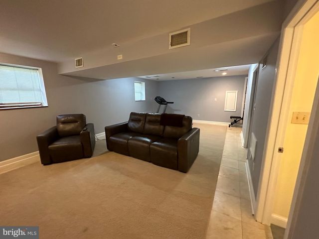 7315 UNIVERSITY AVE, Glen Echo, MD 20812