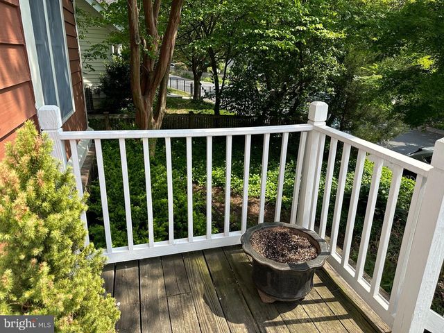 7315 UNIVERSITY AVE, Glen Echo, MD 20812