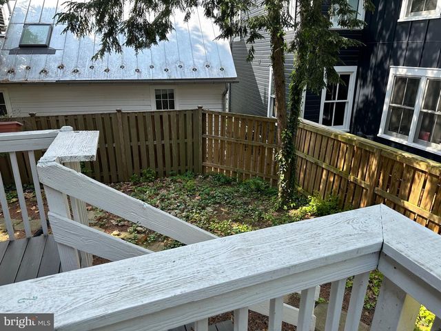 7315 UNIVERSITY AVE, Glen Echo, MD 20812