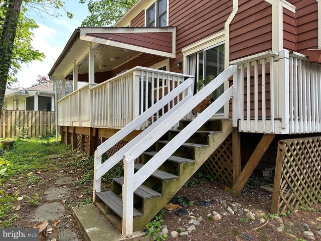 7315 UNIVERSITY AVE, Glen Echo, MD 20812