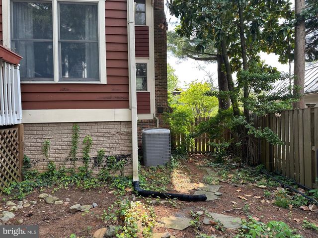 7315 UNIVERSITY AVE, Glen Echo, MD 20812