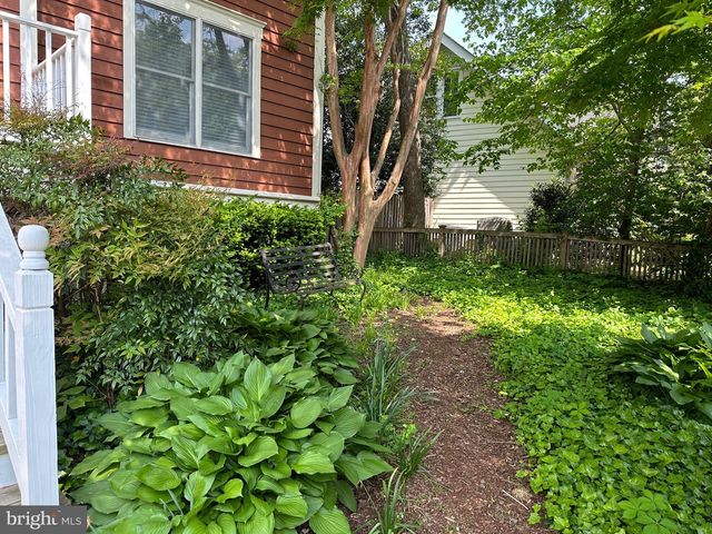 7315 UNIVERSITY AVE, Glen Echo, MD 20812