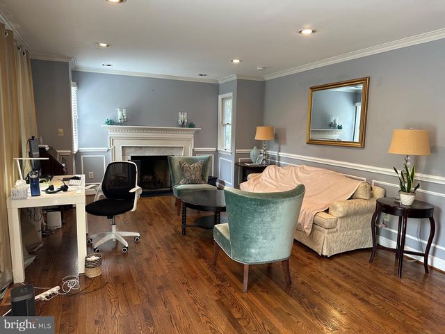 7315 UNIVERSITY AVE, Glen Echo, MD 20812