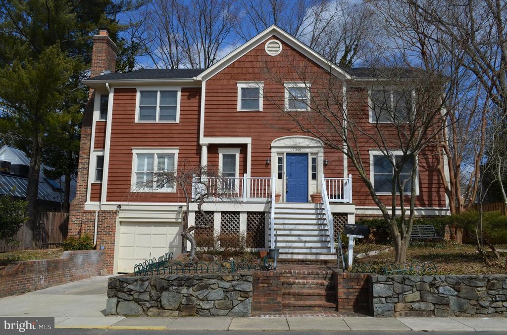 7315 UNIVERSITY AVE, Glen Echo, MD 20812