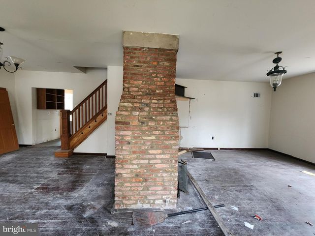 6202 SMITH AVE, Baltimore, MD 21209