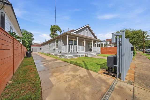 1917 Chapman Street, Houston, TX 77009
