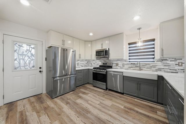 1917 Chapman Street, Houston, TX 77009