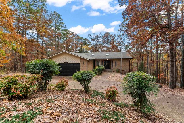 20 Gerona Circle, Hot Springs Village, AR 71909