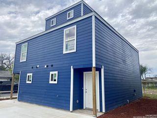 3034 W Salinas, San Antonio, TX 78207