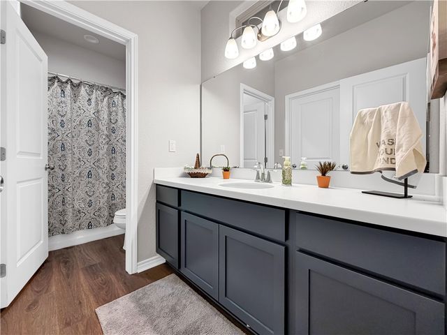 2410 Thankful St, Corpus Christi, TX 78418