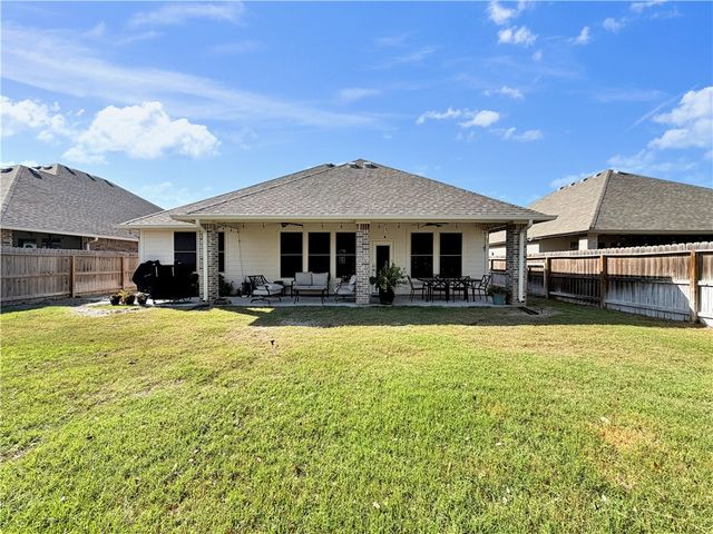 2410 Thankful St, Corpus Christi, TX 78418