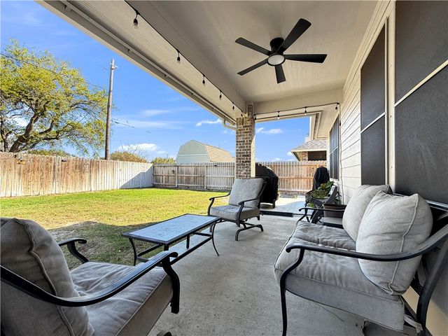 2410 Thankful St, Corpus Christi, TX 78418