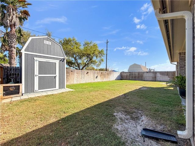 2410 Thankful St, Corpus Christi, TX 78418