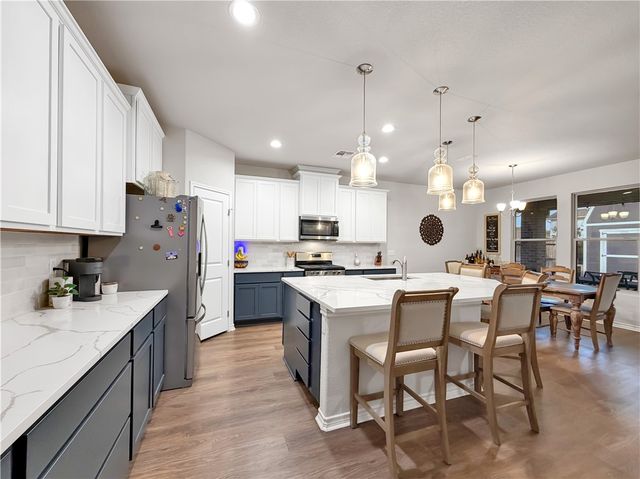 2410 Thankful St, Corpus Christi, TX 78418