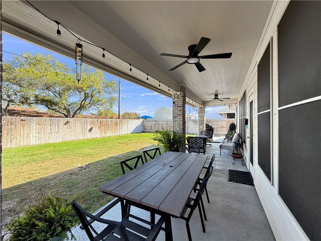 2410 Thankful St, Corpus Christi, TX 78418