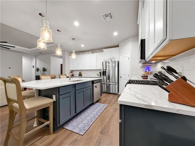 2410 Thankful St, Corpus Christi, TX 78418