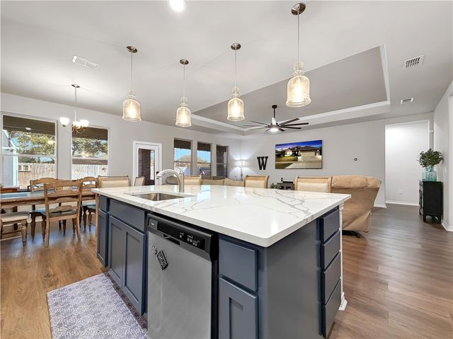 2410 Thankful St, Corpus Christi, TX 78418