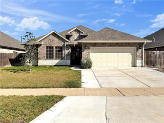 2410 Thankful St, Corpus Christi, TX 78418