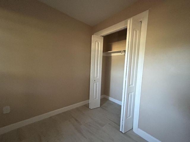 1505 Crescent Circle B27, Lake Park, FL 33403