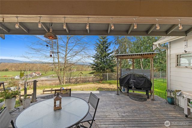 513 212th Street NW, Arlington, WA 98223