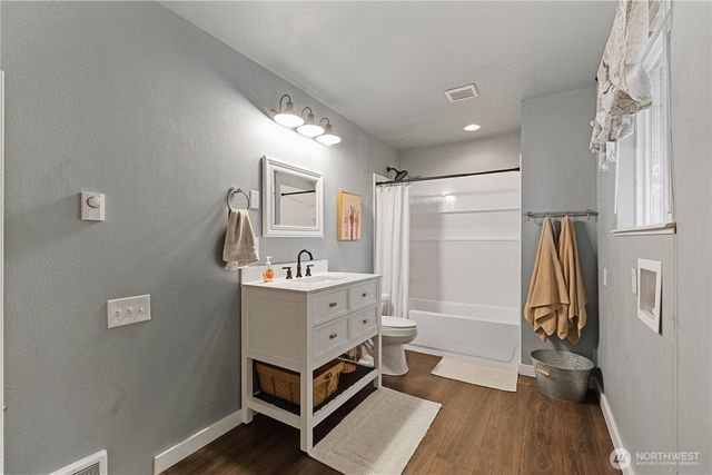 513 212th Street NW, Arlington, WA 98223