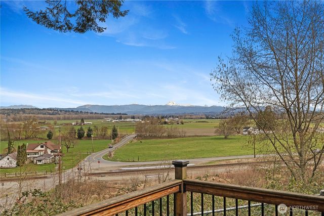 513 212th Street NW, Arlington, WA 98223