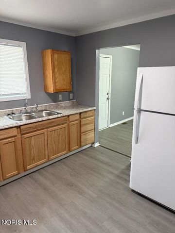 207 E Bancroft Street, Toledo, OH 43620