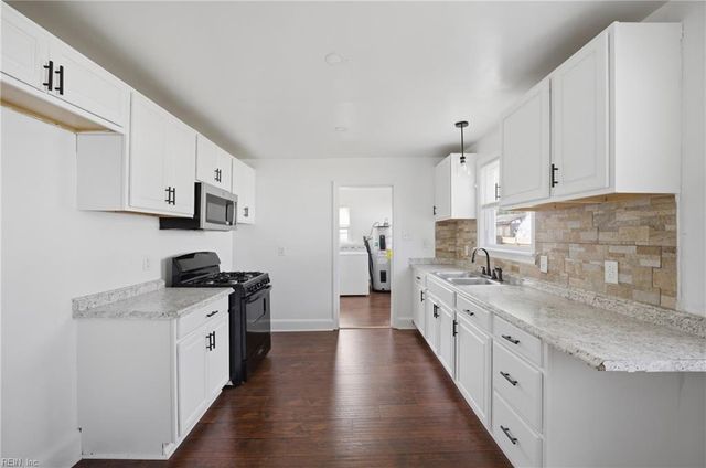209 Hanbury AVE, Portsmouth, VA 23702