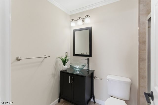 196 Sapphire Ln, Franklin Twp., NJ 08823