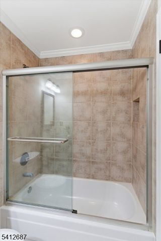 196 Sapphire Ln, Franklin Twp., NJ 08823