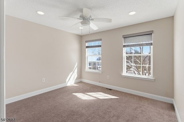 196 Sapphire Ln, Franklin Twp., NJ 08823