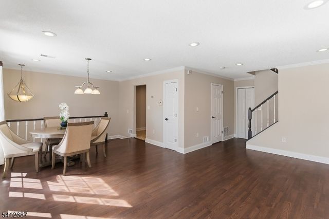 196 Sapphire Ln, Franklin Twp., NJ 08823