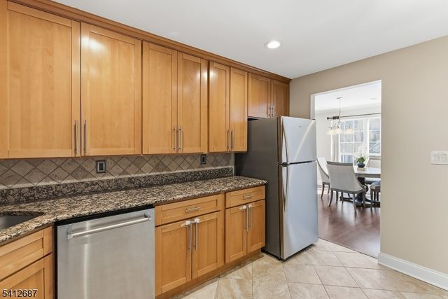 196 Sapphire Ln, Franklin Twp., NJ 08823