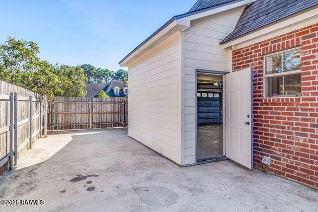 117 Maple Grove Lane, Youngsville, LA 70592