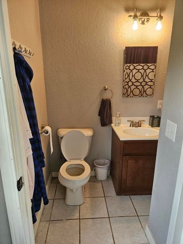 220 State Rte W, Mountain View, MO 65548