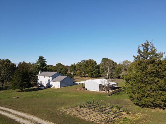 220 State Rte W, Mountain View, MO 65548