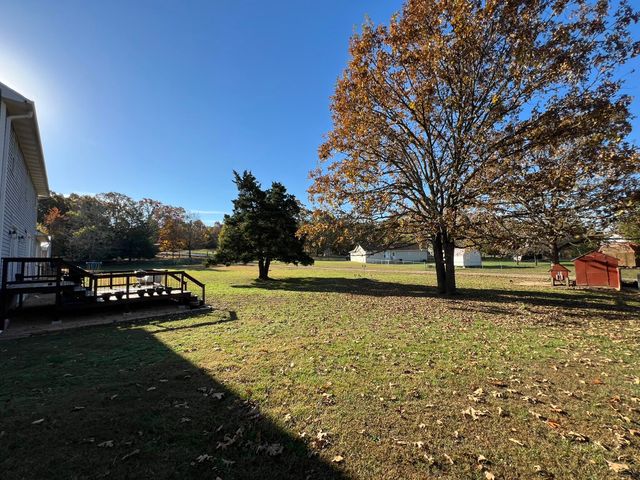 220 State Rte W, Mountain View, MO 65548