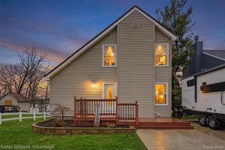 3555 Junior Drive, Hamburg Township, MI 48169