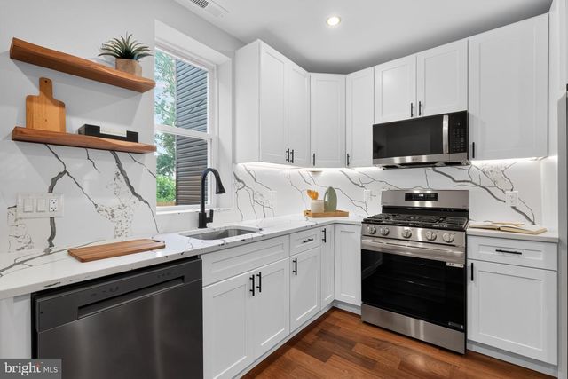 706 N SHEDWICK ST, Philadelphia, PA 19104