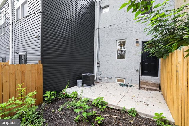 706 N SHEDWICK ST, Philadelphia, PA 19104