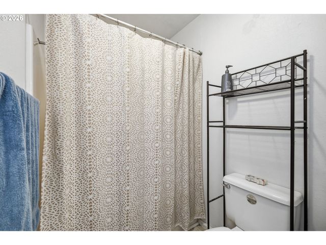 623 W 18TH Ave, Eugene, OR 97402